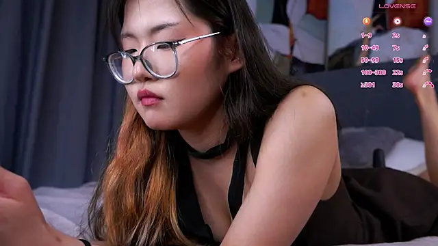 NelleMihalko's Live XXX Chat