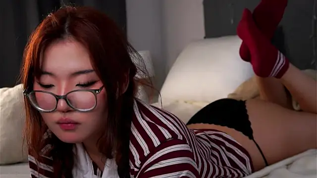 Chat XXX en directo de NelleMihalko