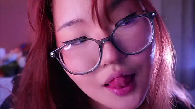 NelleMihalko's Webcam Show