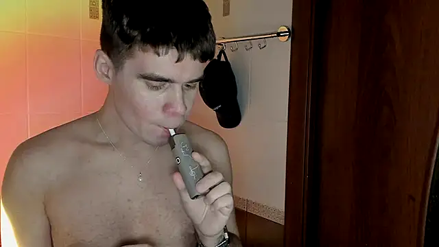 Pokazy przed kamerką – DanieleBrunome