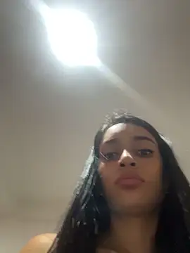 XXX chat uživo modela leilani_X