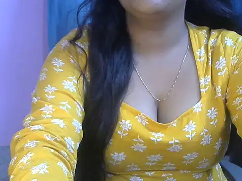 QUEEN-OF-QUEEN – Live XXX-chat