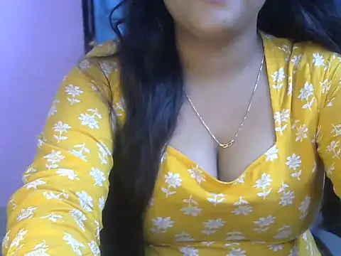 QUEEN-OF-QUEEN's Live XXX Chat