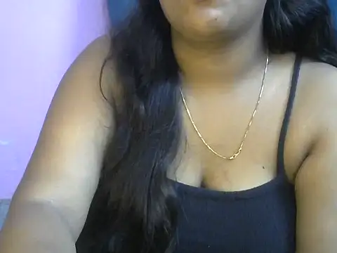 QUEEN-OF-QUEEN Live XXX-Chat