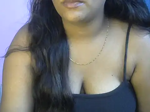 QUEEN-OF-QUEEN's Live XXX Chat
