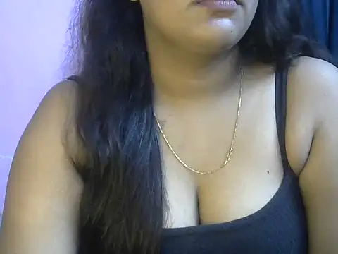 QUEEN-OF-QUEEN – Live XXX-chat