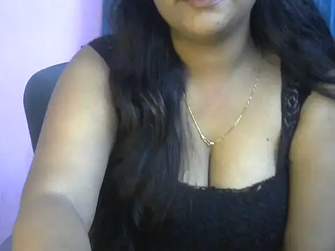 Chatroom XXX en direct de QUEEN-OF-QUEEN