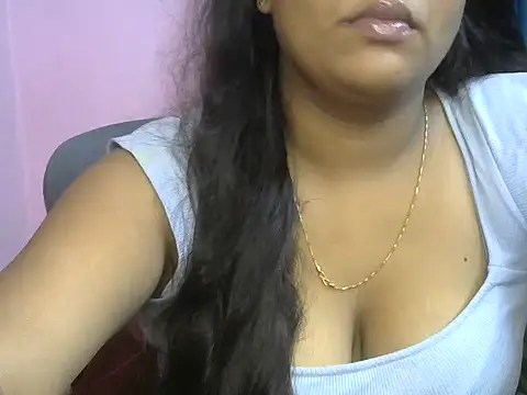 QUEEN-OF-QUEEN's Live XXX Chat