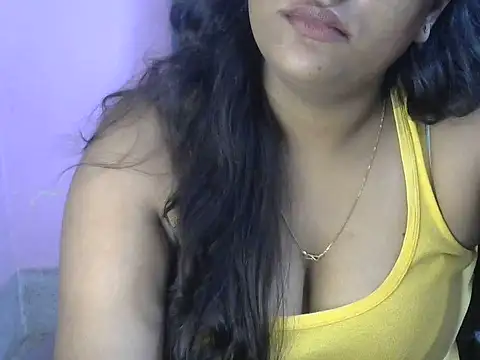 Chatroom XXX en direct de QUEEN-OF-QUEEN