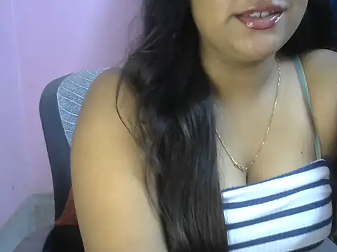 Chat XXX en directo de QUEEN-OF-QUEEN