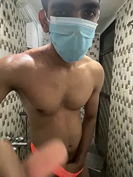BadBoyTom78 网络视讯表演