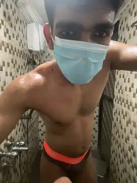 BadBoyTom78 网络视讯表演