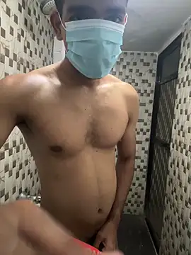 BadBoyTom78 网络视讯表演