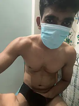 BadBoyTom78 Adlı Modelin Canlı XXX Sohbeti