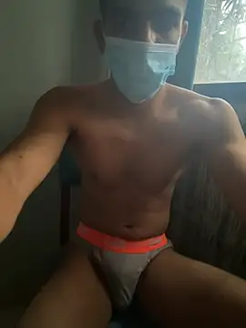Pokazy przed kamerką – BadBoyTom78