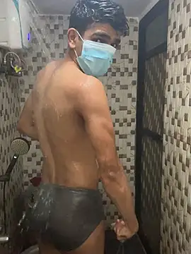 BadBoyTom78 网络视讯表演