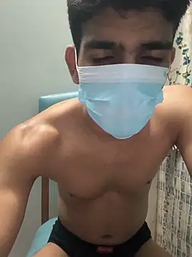BadBoyTom78 网络视讯表演