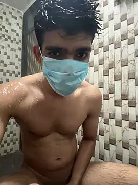 Naughtytomboy78 webkamerás műsora
