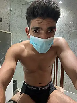 Naughtytomboy78 网络视讯表演