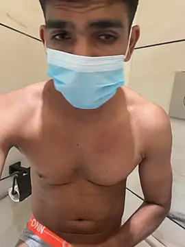 Naughtytomboy78 Pertunjukan Webcam