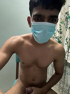 Naughtytomboy78 在線直播表演