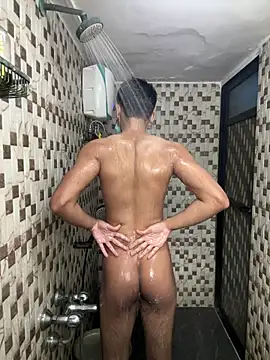 Naughtytomboy78 – Kamerová šou