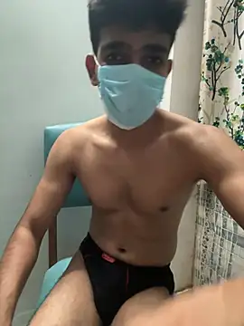 Show modela Naughtytomboy78 na web-kameri