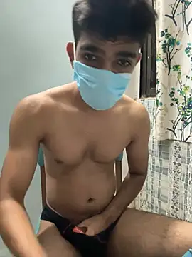 Naughtytomboy78 webkamerás műsora