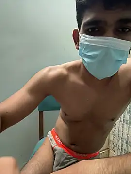 Naughtytomboy78 webkamerás műsora