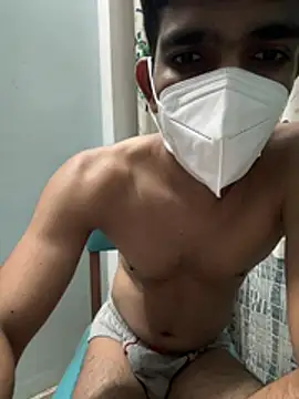Naughtytomboy78 网络视讯表演