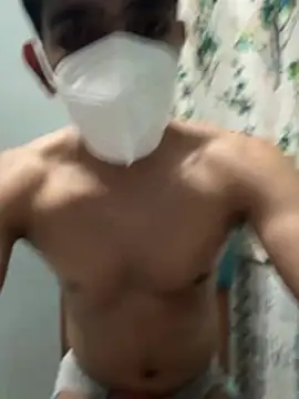 Naughtytomboy78 在線直播表演