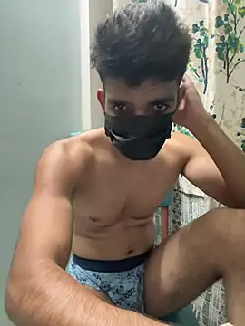 Naughtytomboy78 webkamerás műsora