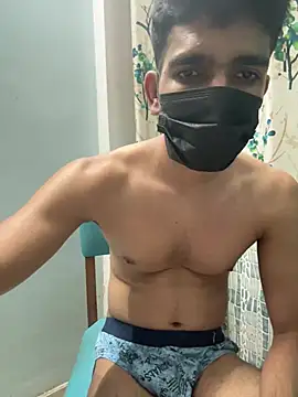 Pokazy przed kamerką – Naughtytomboy78