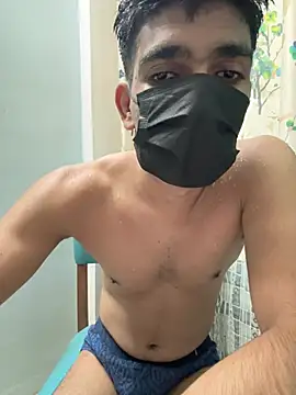 Naughtytomboy78 在線直播表演