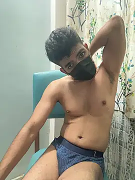 Naughtytomboy78 Show in webcam