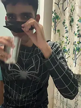 Naughtytomboy78 webkamerás műsora