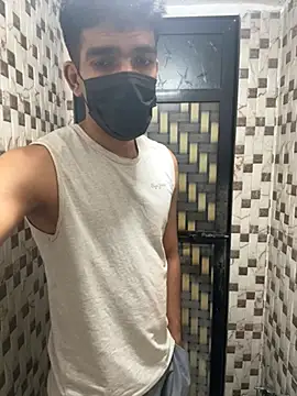 Naughtytomboy78 webkamerás műsora