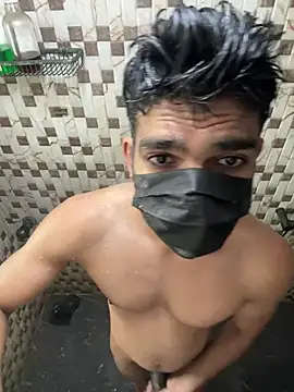 Pokazy przed kamerką – Naughtytomboy78