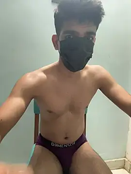 Naughtytomboy78 网络视讯表演