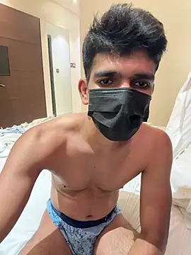 Naughtytomboy78 网络视讯表演