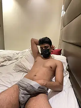Naughtytomboy78 Pertunjukan Webcam
