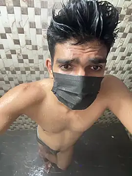 Naughtytomboy78 网络视讯表演