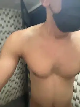 Naughtytomboy78 Show in webcam