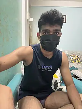 Naughtytomboy78 在線直播表演