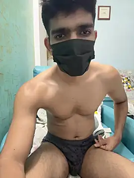 Show modela Naughtytomboy78 na web-kameri