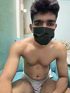 Show modela Naughtytomboy78 na web-kameri