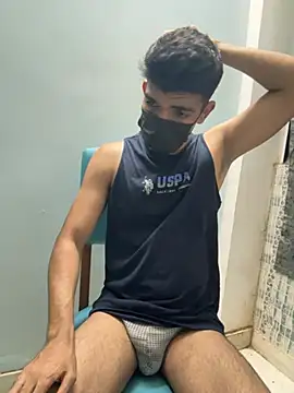 Naughtytomboy78 在線直播表演