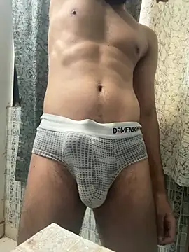 Naughtytomboy78 Pertunjukan Webcam