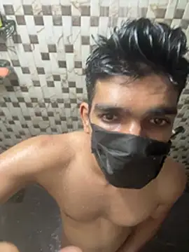 Show modela Naughtytomboy78 na web-kameri