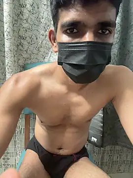 Naughtytomboy78 在線直播表演